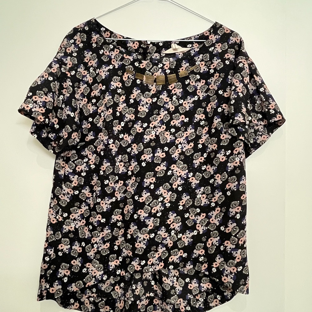 BCBGeneration Black and Pink Short Sleeve Blouse